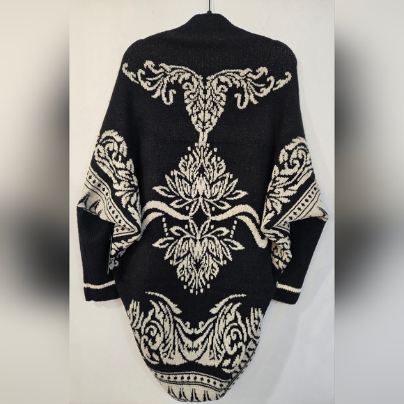 Women's Maxsport Open-Front Black and Cream Patterned Sweater NEW WITH TAGS - Picture 4 of 8